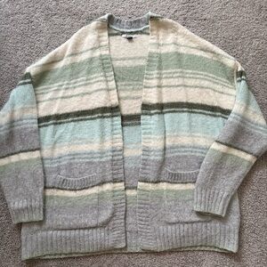 American Eagle Outfitters Cream and Green Knit Cardigan